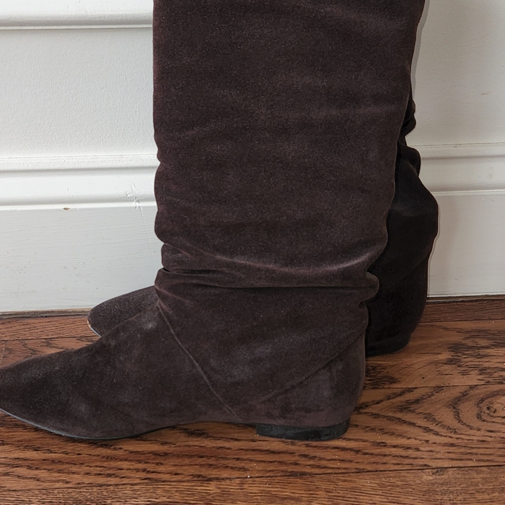 Suede boots